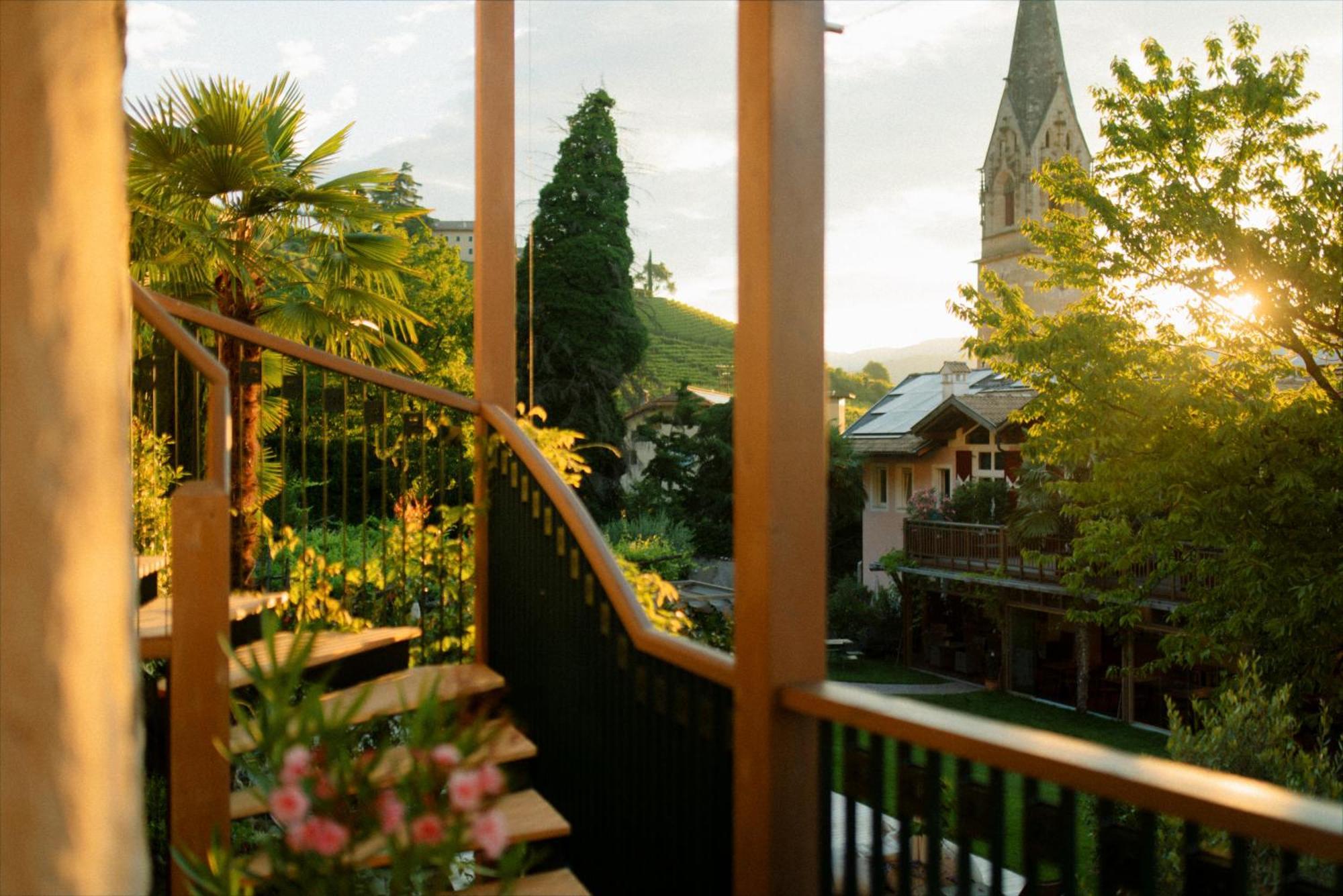 Langenmantel Historic Suites Tramin an der Weinstraße Buitenkant foto