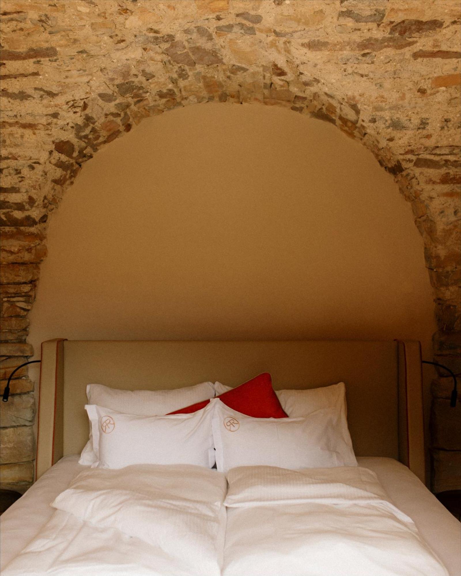 Langenmantel Historic Suites Tramin an der Weinstraße Buitenkant foto
