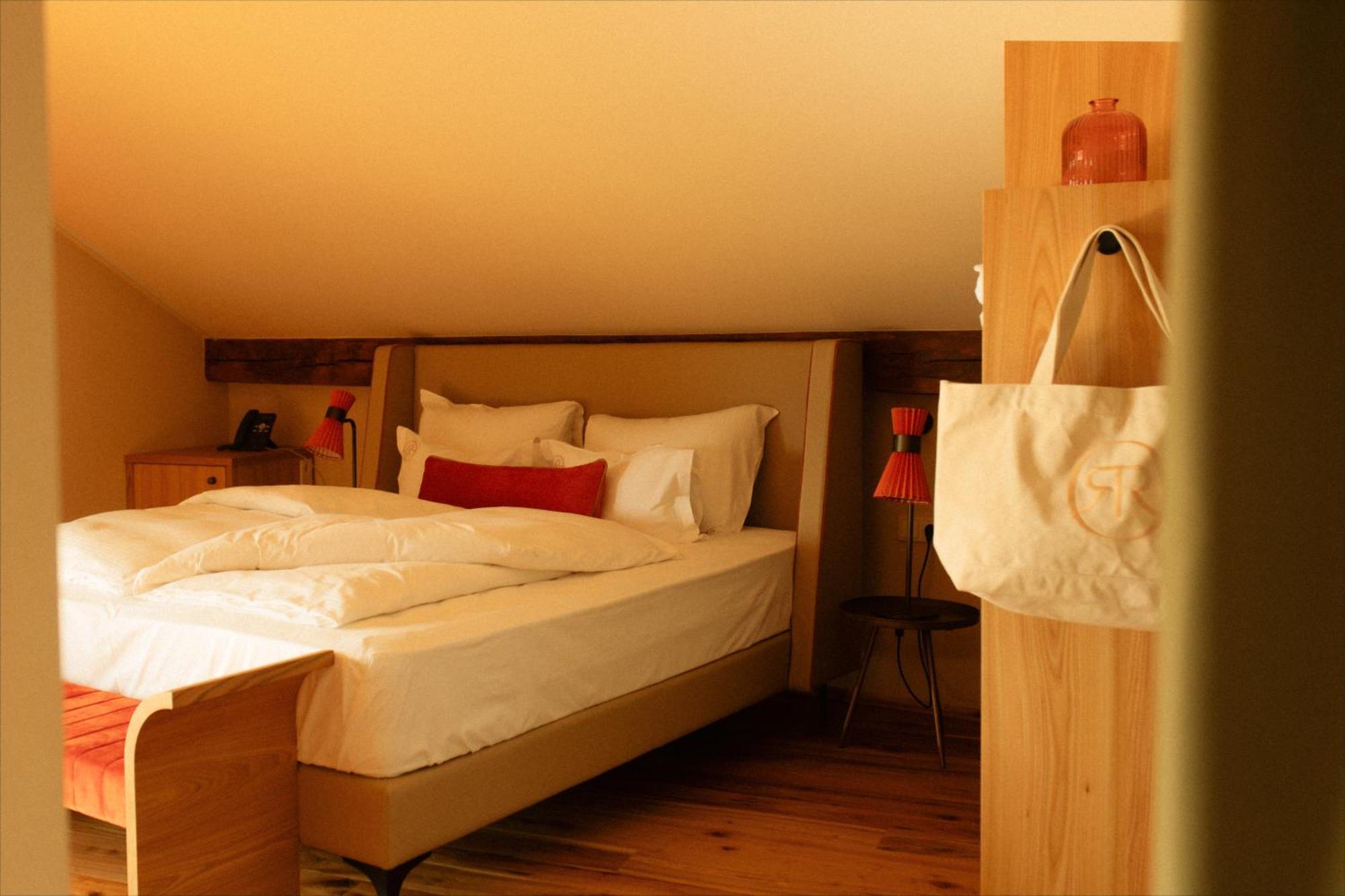 Langenmantel Historic Suites Tramin an der Weinstraße Buitenkant foto